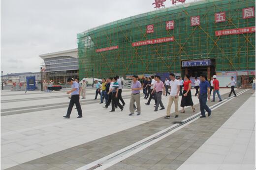 喜迎十九大，身邊看變化——我市干部賢內(nèi)助、鄉(xiāng)鎮(zhèn)街道負(fù)責(zé)人參觀高鐵商務(wù)區(qū)